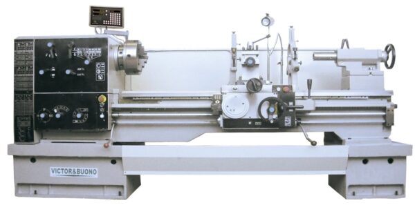 Torno mecânico universal modelo TMC-66/2200